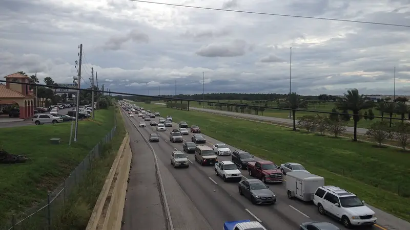 Cars on Interstate 4, the main motorway through Orlando